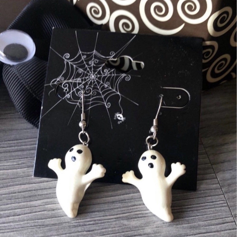 Elegant Halloween Ghost Earrings